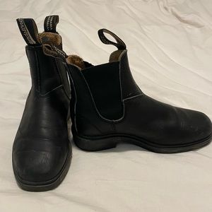 Blundstones 3.5=6.5 W